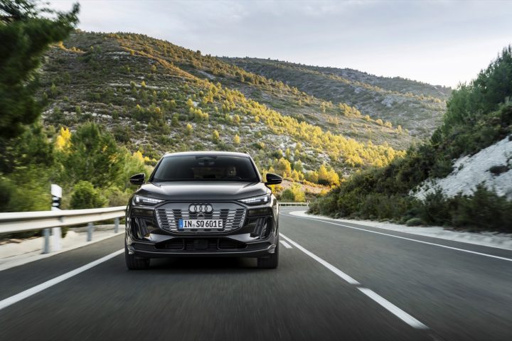 The front end of the 2025 Audi Q6 e-tron.