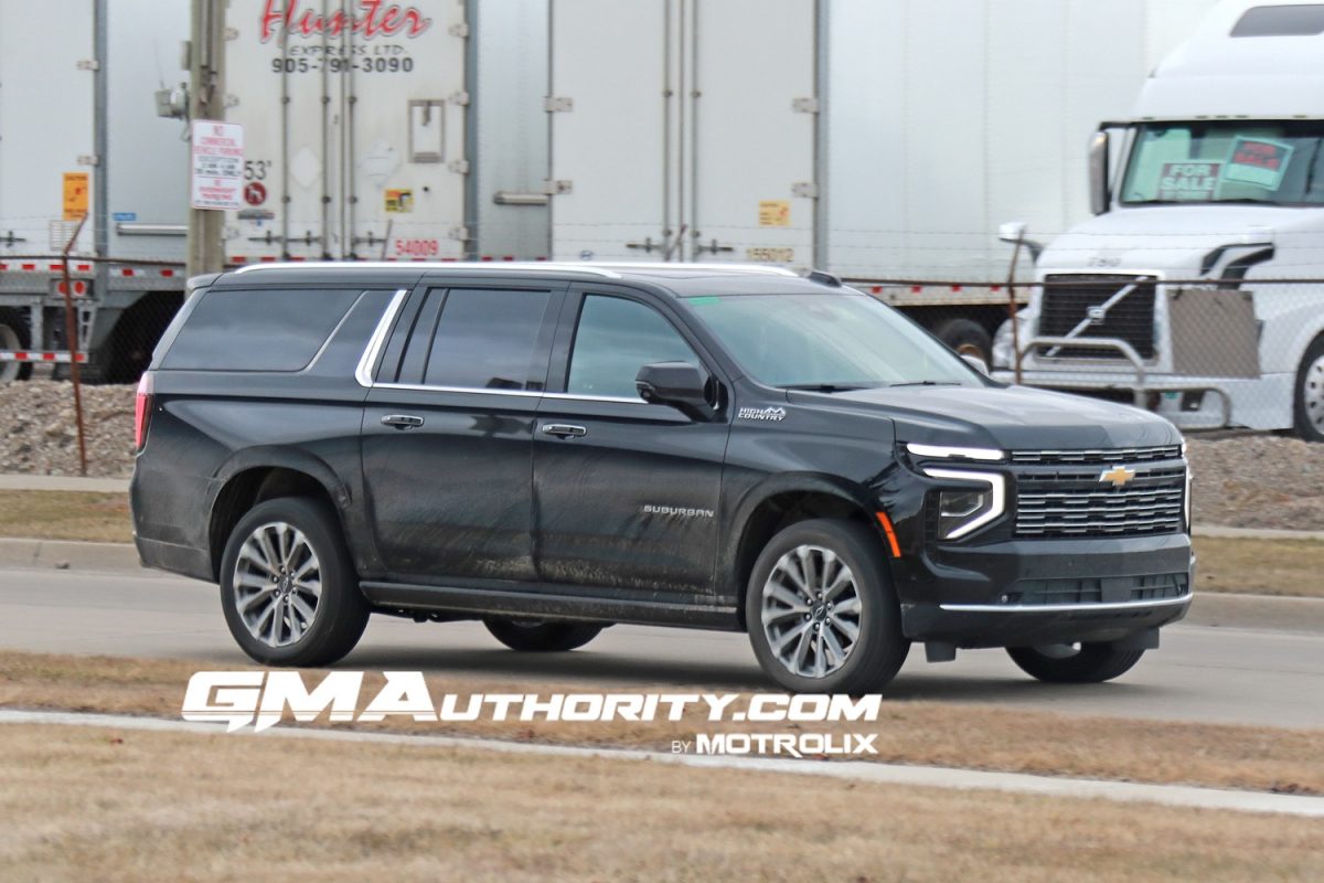 '25 Chevy Suburban High Country In Black Live Photo Gallery