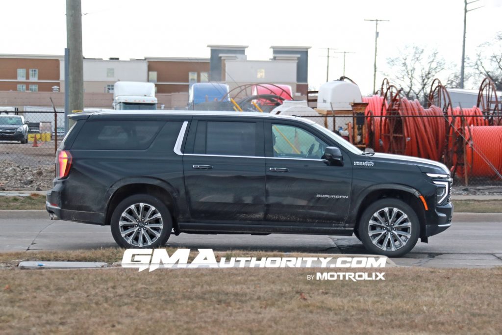 '25 Chevy Suburban High Country In Black Live Photo Gallery