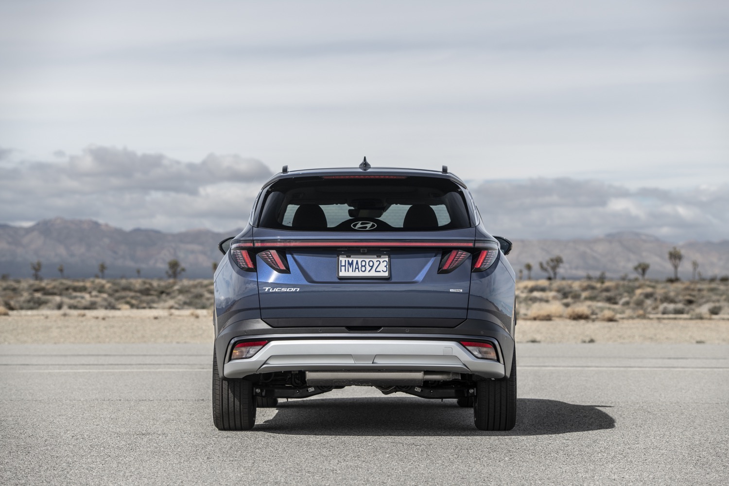 2025 Hyundai Tucson – Press Photos – Exterior 005 – rear – tail lights