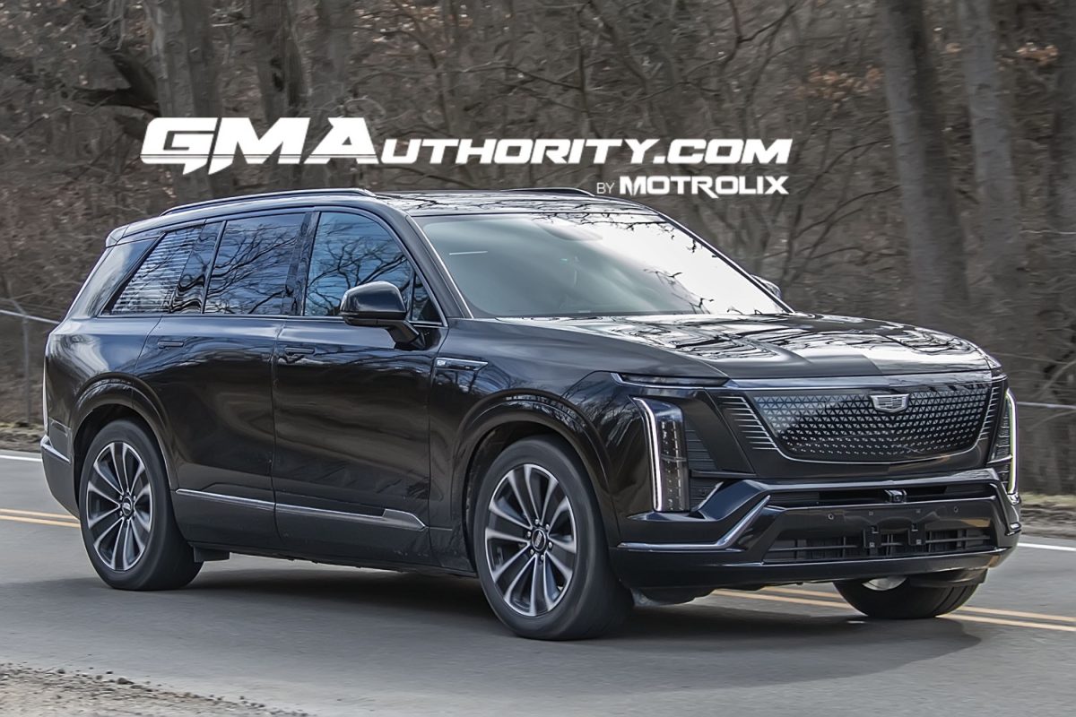 2026 Cadillac Vistiq In Black: Live Photo Gallery