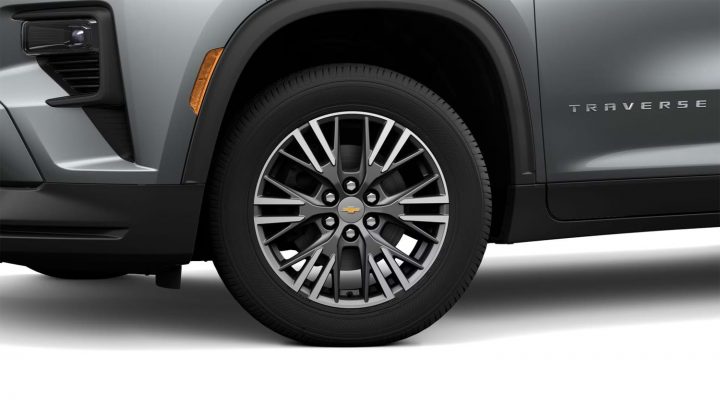 Standard wheel design on the 2024 Chevy Traverse.