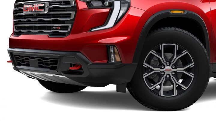 Wheel detail of the 2024 GMC Acadia. 