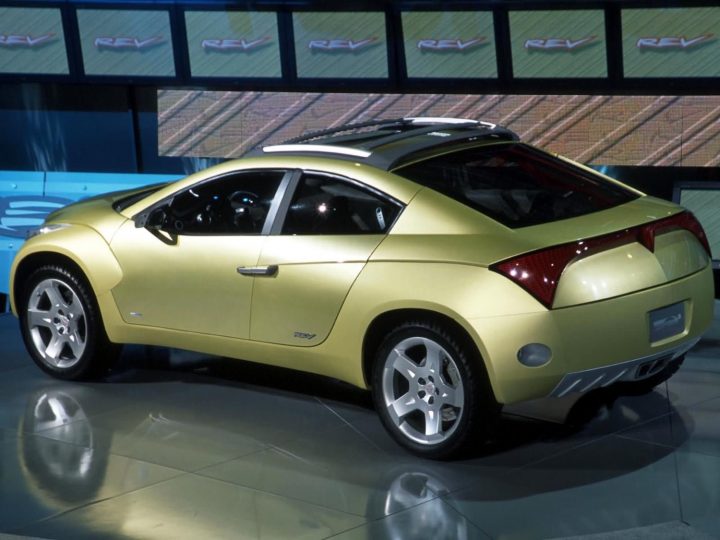 Rear-three-quarters view of 2001 Pontiac REV concept.