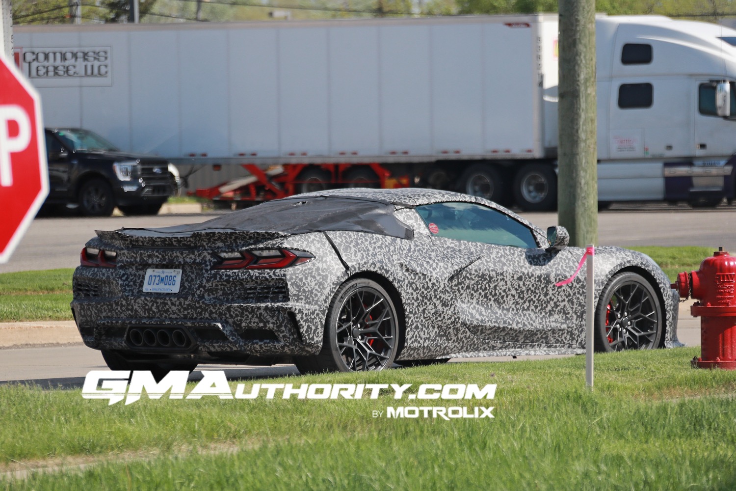 25 Corvette ZR1 Convertible Prototype Spied For First Time