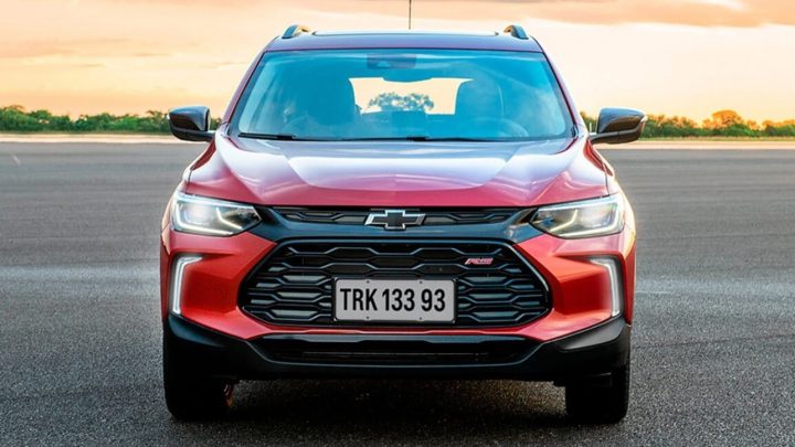 Front view of the 2024 Chevy Tracker RS launching in Argentina.