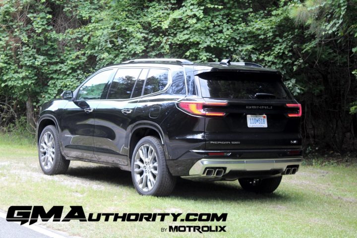 Rear three quarters view of the GMC Acadia.