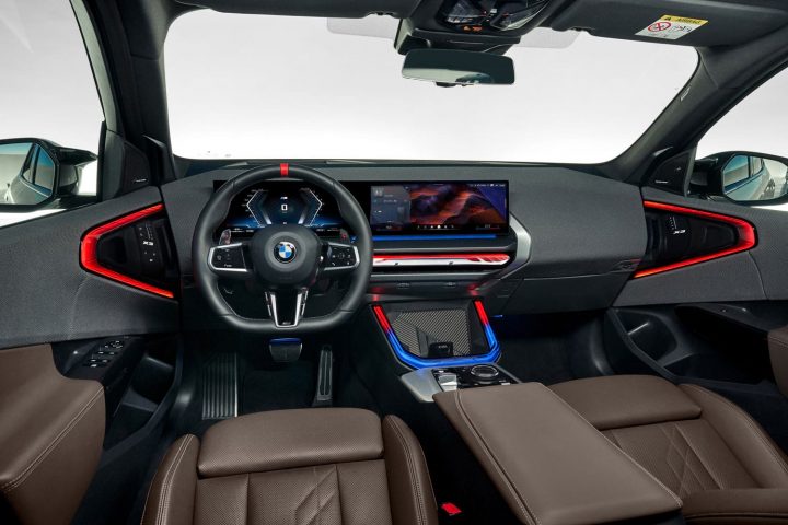 Cockpit view of the 2025 BMW X3. 