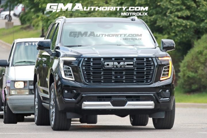 Better Look At 2025 GMC Yukon Denali Ultimate In Black: Photos