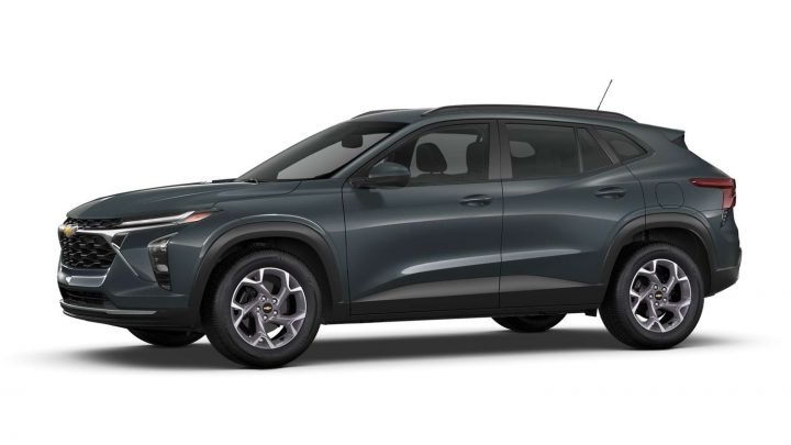 Side view of the 2025 Chevy Trax.