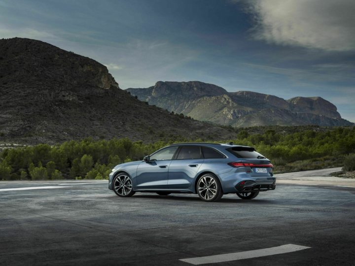 The rear three-quarters of the next-generation Audi A5.