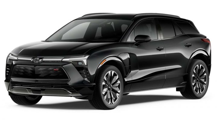 Front three quarters view of the 2025 Chevy Blazer EV colors.
