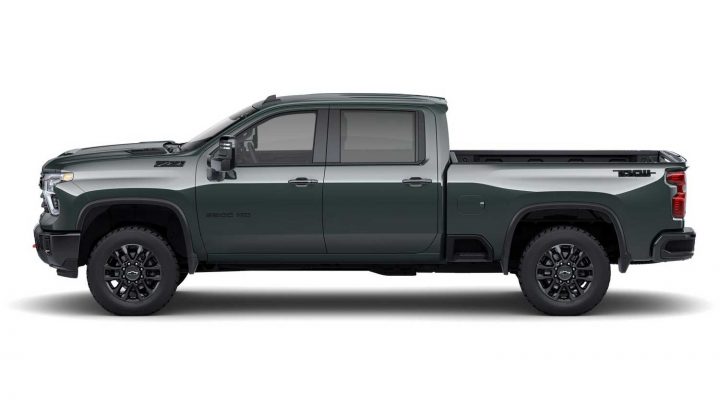 Side view of the 2025 Chevy Silverado HD. 