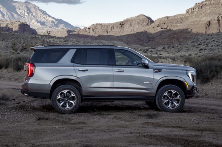 Side view of the GMC Yukon.