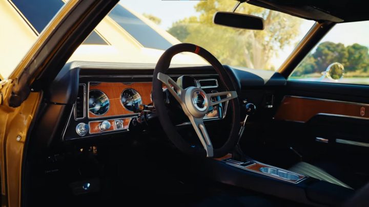 1970 Oldsmobile 442 restomod interior.
