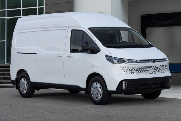 Front three-quarters view of the brand-new 2025 Chevy Express Max cargo van for Mexico.