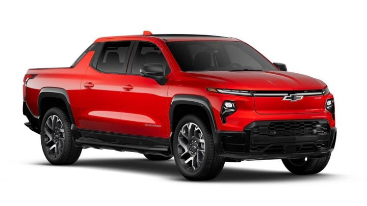 Front three quarters view of the 2025 Chevy Silverado EV. 