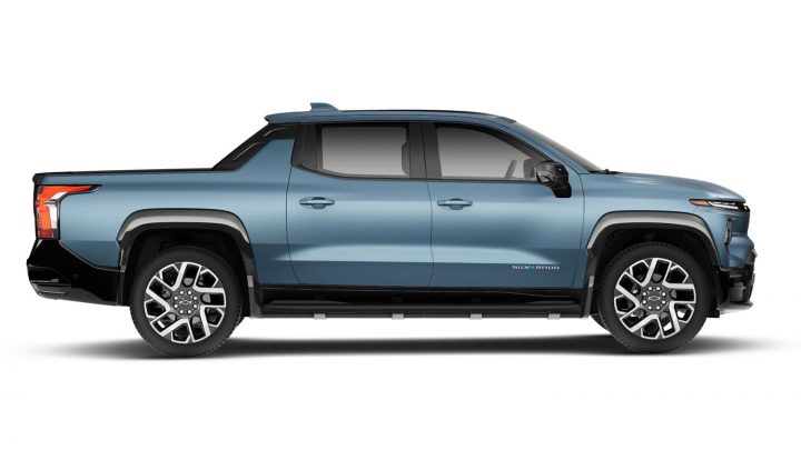 Side view of the 2025 Chevy Silverado EV. 