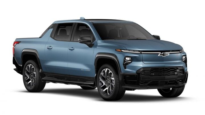 Front three quarters view of the 2025 Chevy Silverado EV. 