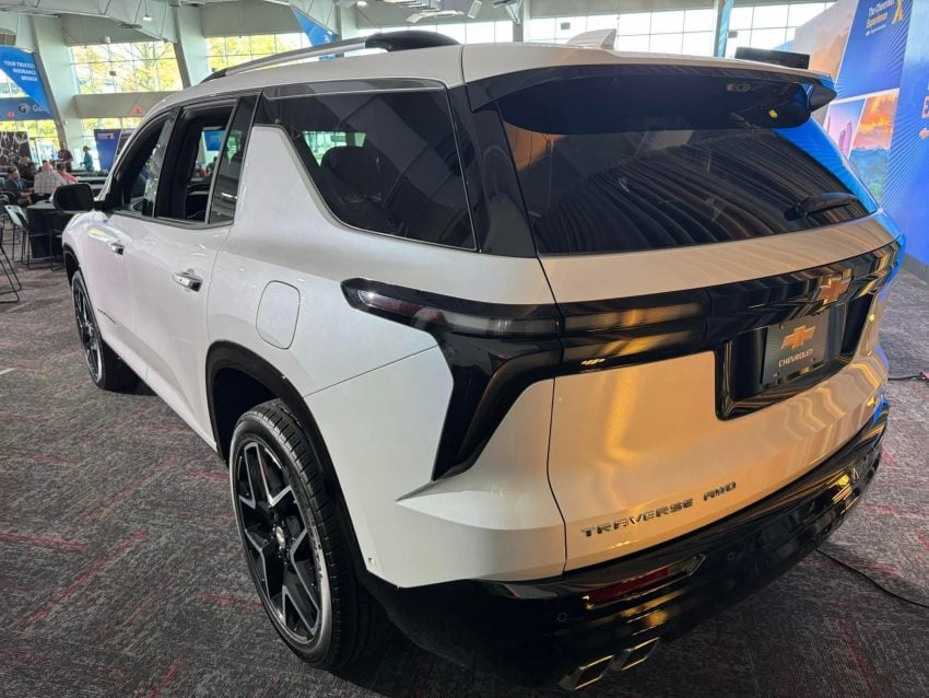 2025 Chevy Traverse High Country First Photos