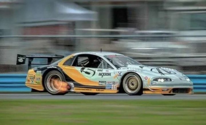 Side view of the Oldsmobile Aurora.