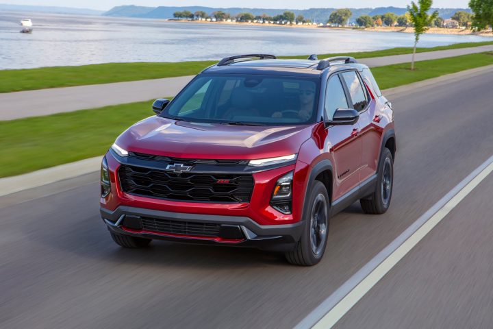 2025 Chevy Equinox front three quarter angle.