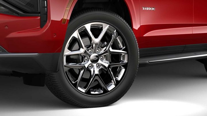 A wheel on the 2025 Chevy Tahoe.