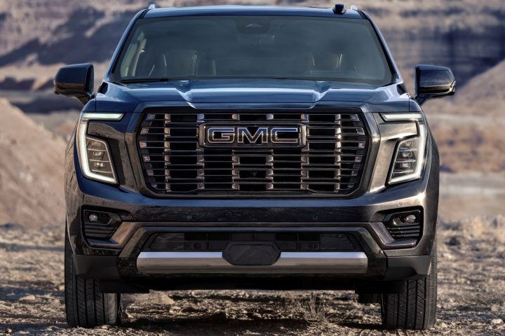 Front end view of the 2025 GMC Yukon Denali Ultimate for China.