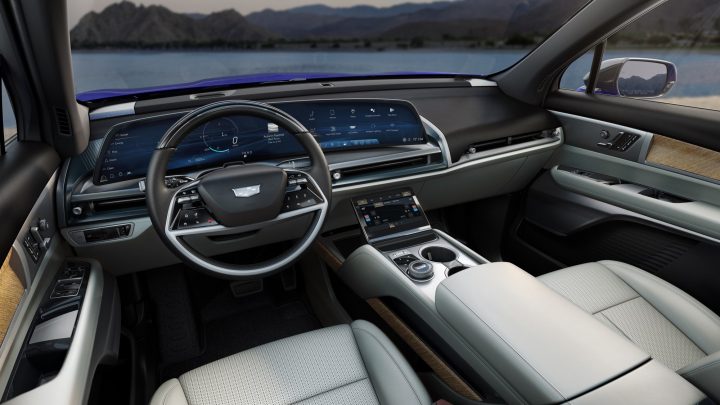 The interior of the Cadillac Vistiq.