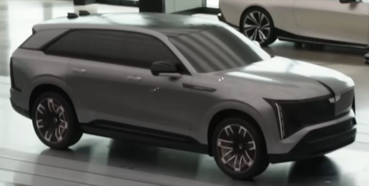 Possible alternative Cadillac Escalade IQ design.
