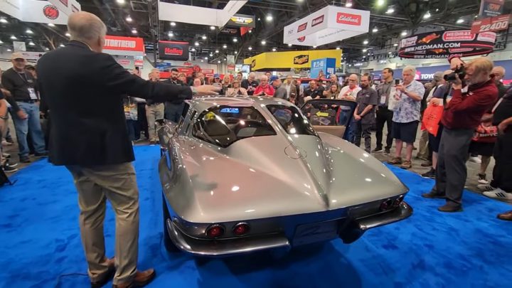 Peter Brock C2 Corvette concept rear end.