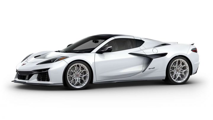 2025 Chevy Corvette ZR1 driver side profile.