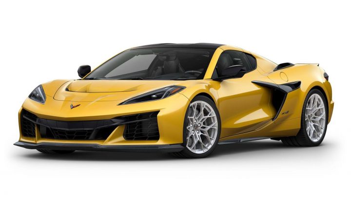 2025 Corvette ZR1 configurator image with wheel arch trim piece.