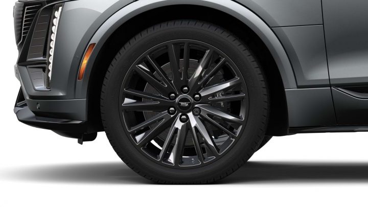 22-inch Black alloy wheels (SET).