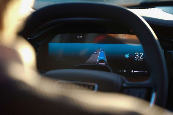 Jeep Wagoneer S with the Stellantis AutoDrive 1.0 system engaged.