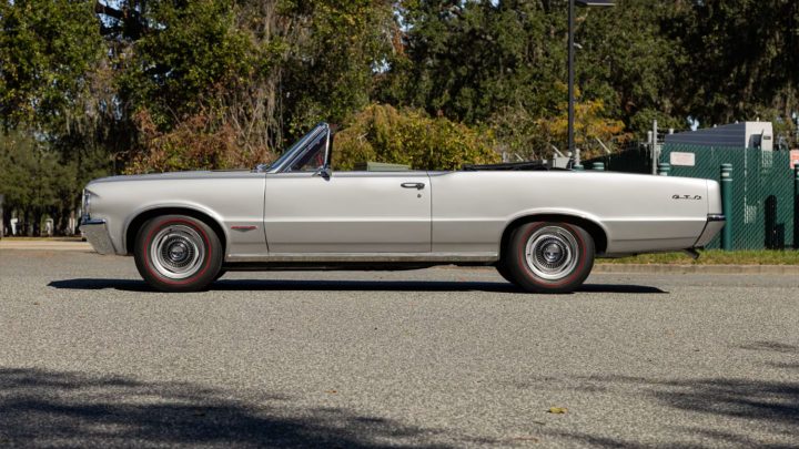 Side profile of the 1964 Pontiac GTO convertible heading to auction in Houston.