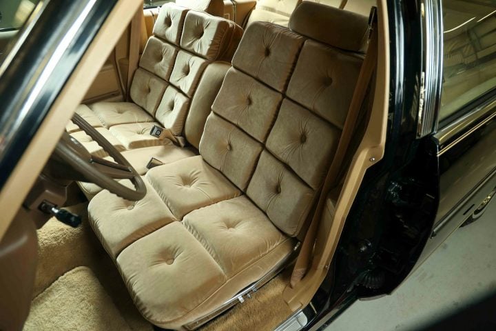 1985 Pontiac Parisienne seats.
