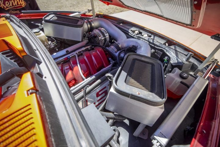 2008 Hummer H3R engine bay.