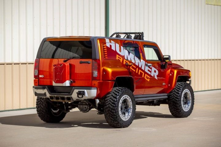 2008 Hummer H3R rear three quarter angle.