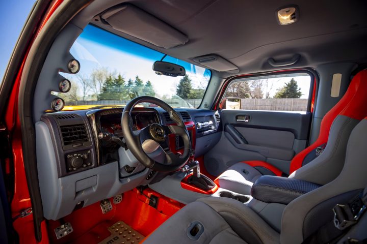 2008 Hummer H3R dash.