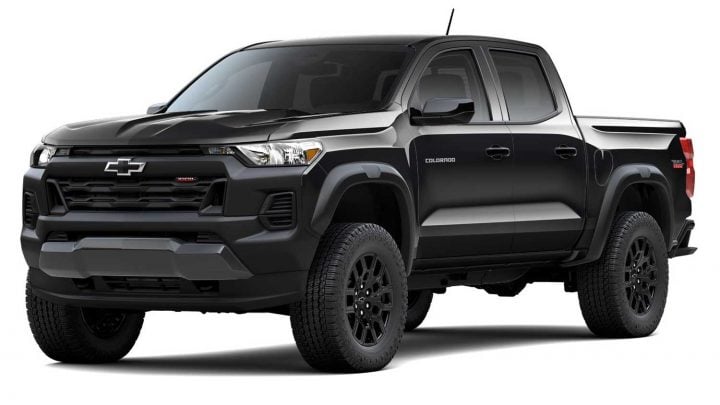 Front three quarters view of the 2025 Chevy Colorado colors. 