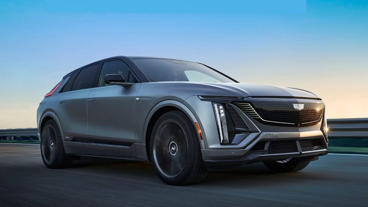 Front three-quarter view of the 2026 Cadillac Lyriq-V announced in China.
