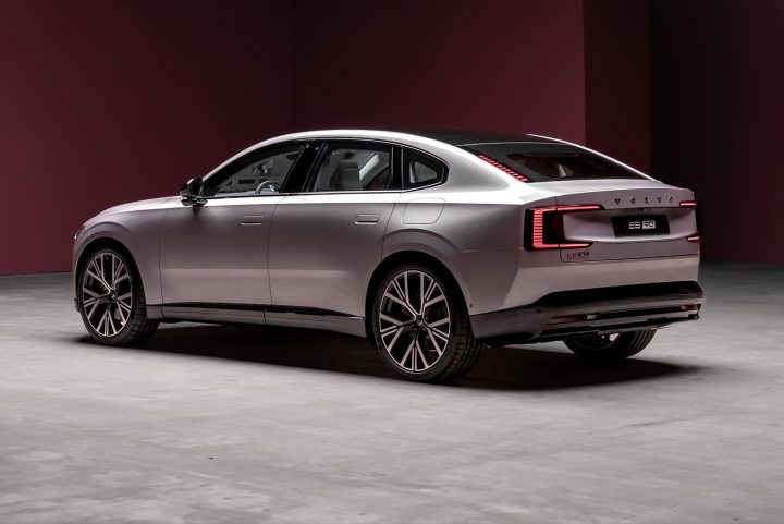 Volvo ES90 rear three quarter angle.