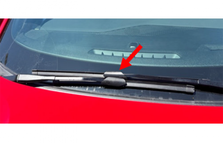 Cadillac Optiq windshield wiper fix fig 5.