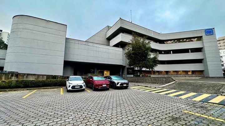 Front view of the new GM Ecuador headquarters in Quito city.