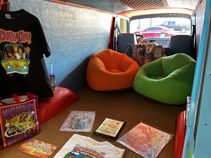 1964 Chevy G10 Mystery Machine cargo.