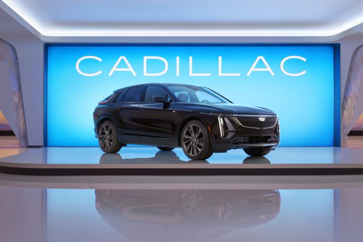 Front three-quarter view of the 2025 Cadillac Lyriq in Exhibition Event set in Japan.