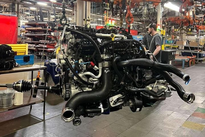 Final 2025 Cadillac XT4 powertrain.