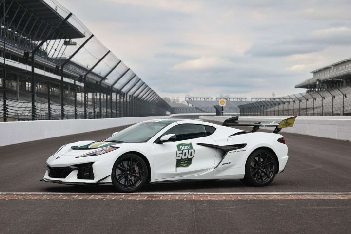 Side view of the Chevy Corvette ZR1 2025 pace car. 