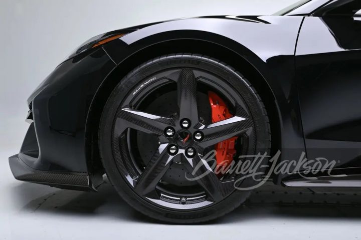 2025 Chevy Corvette Z06 Convertible wheel.